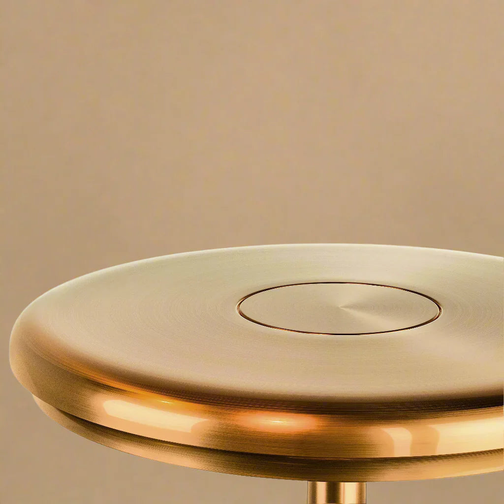 THE SCANDINAVIAN TABLE LAMP